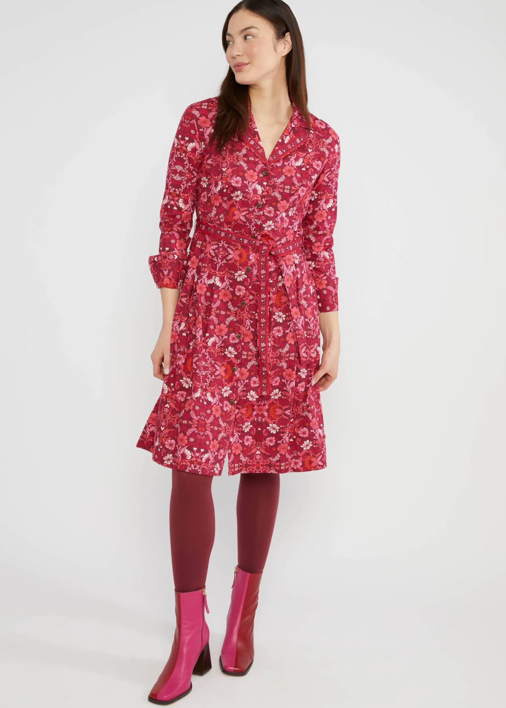 Damen Blutsgeschwister Knielange Kleider|Blusenkleid Zauberknopf und Kragen