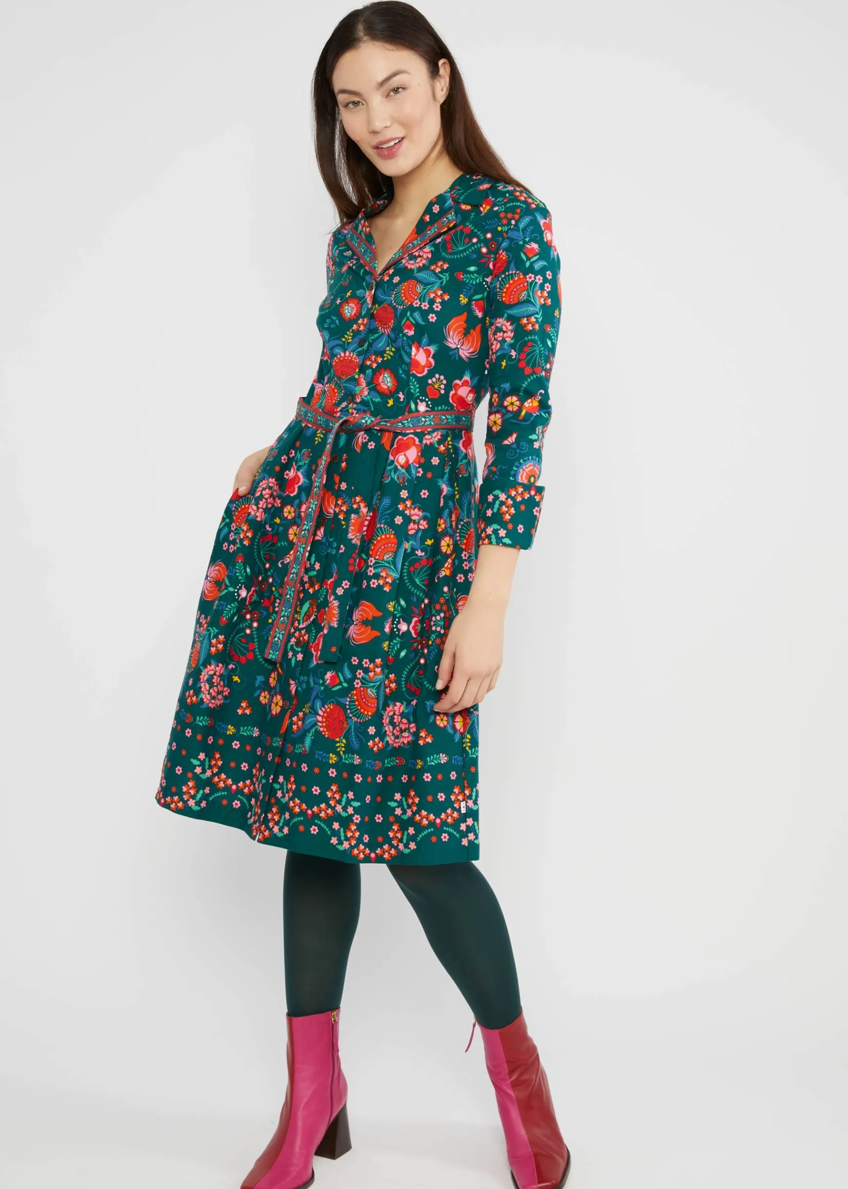Damen Blutsgeschwister Knielange Kleider|Blusenkleid Zauberknopf und Kragen