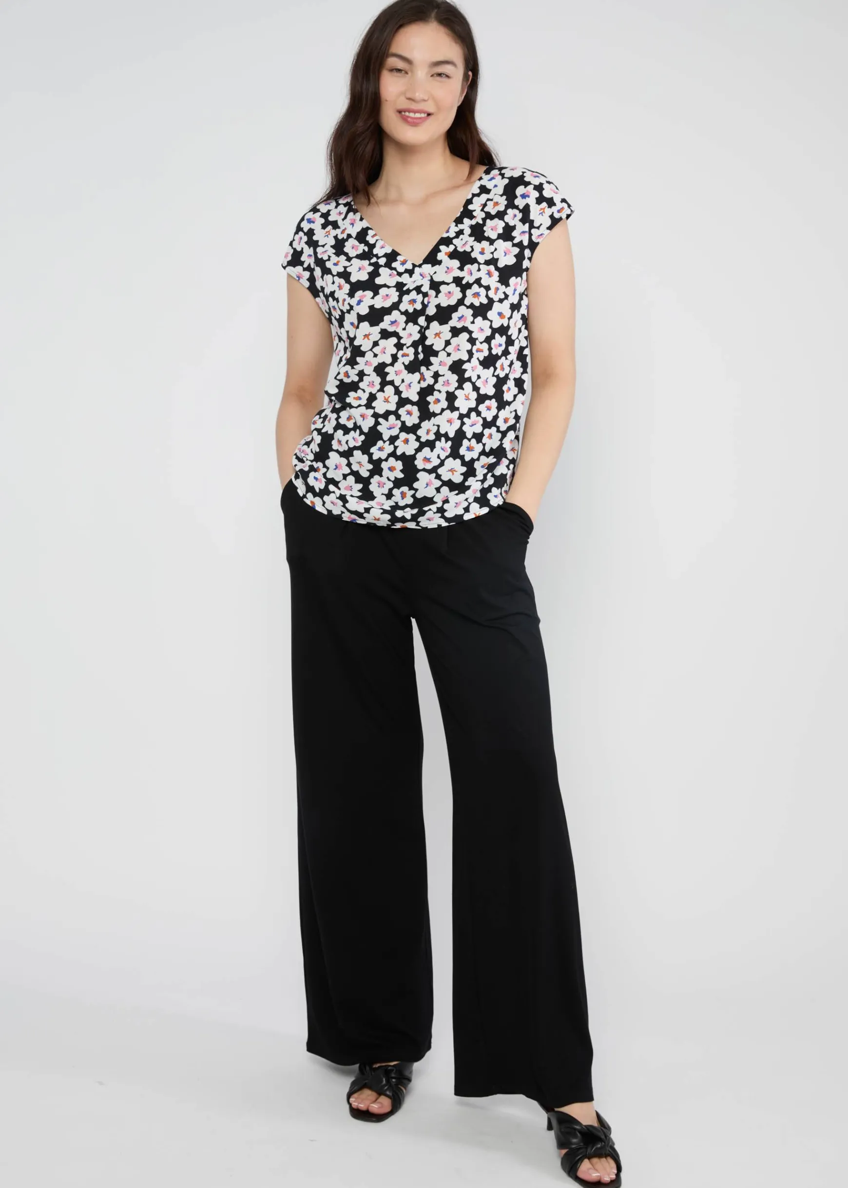 Damen Blutsgeschwister Tops|V-Ausschnitt|Shirt Liberty Maniac
