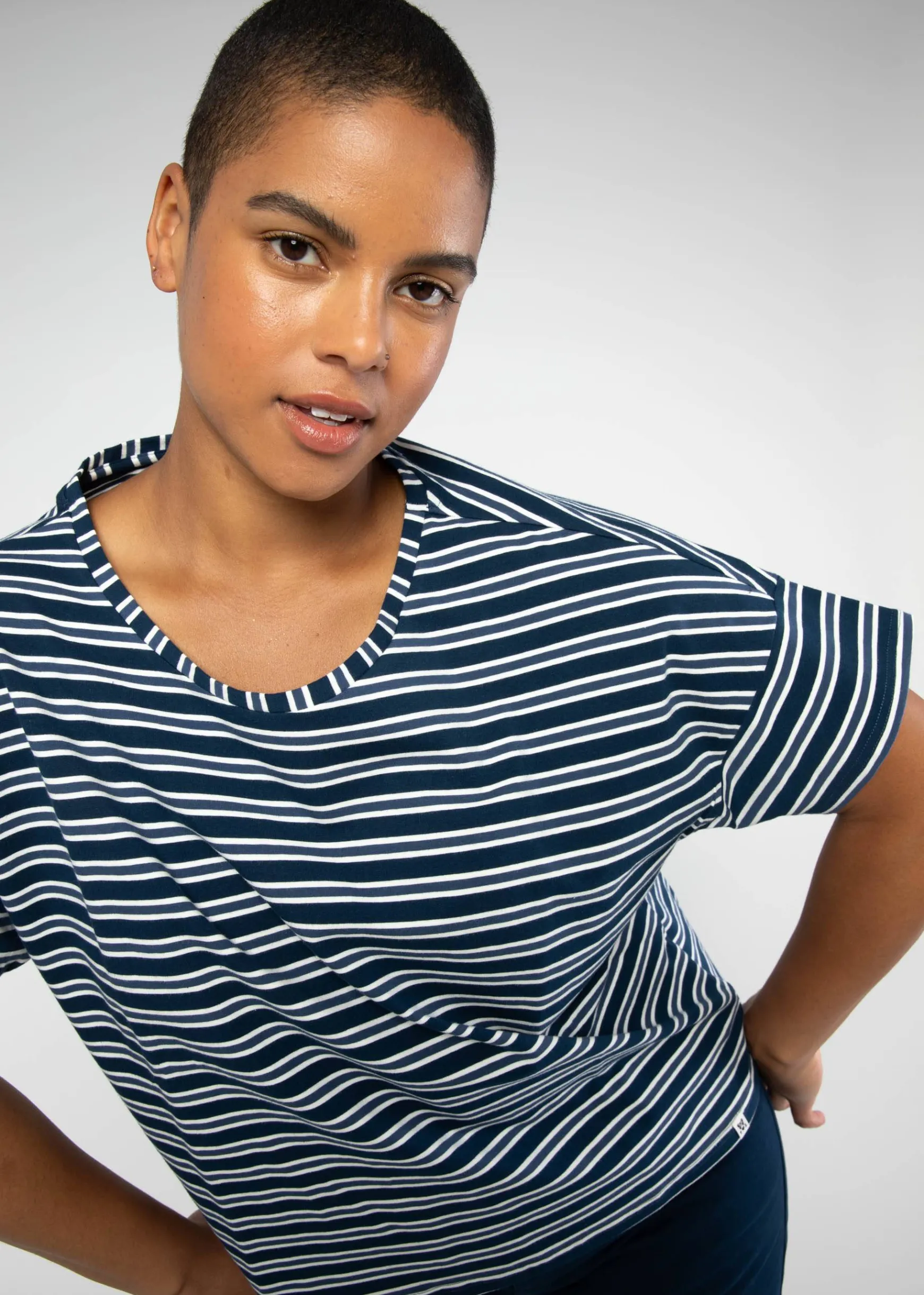 Damen Blutsgeschwister T-Shirts|Rundhals|T-Shirt The Generous One